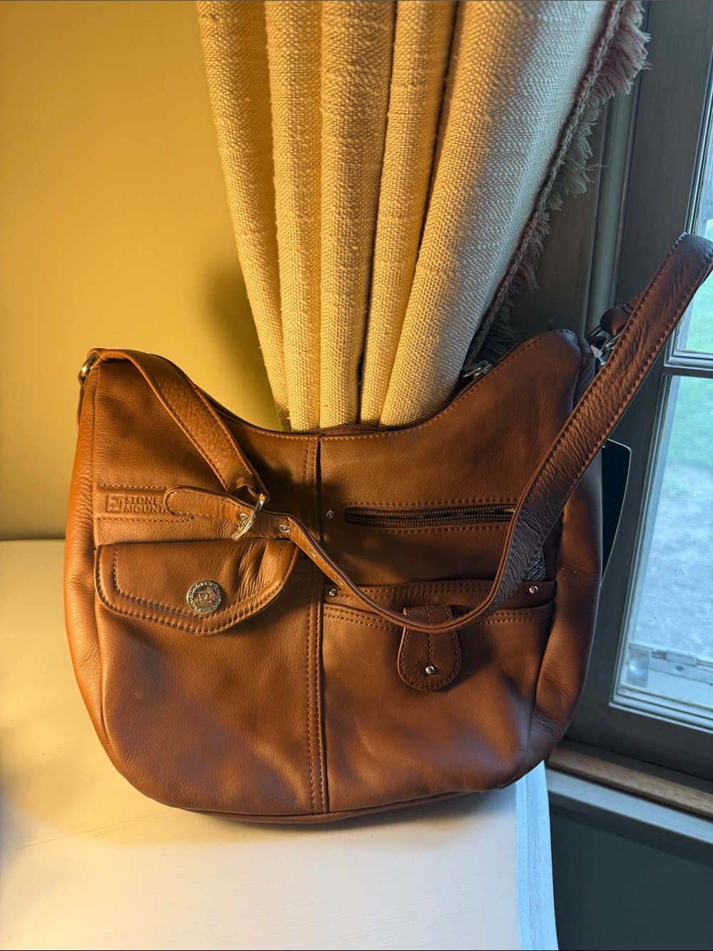 Stone Mountain New with tags Women's Tan Leather Shoulder Bag
